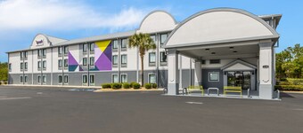 Spark by Hilton Tifton