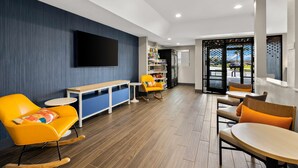 Lobby - Spark by Hilton Tifton (Tifton)