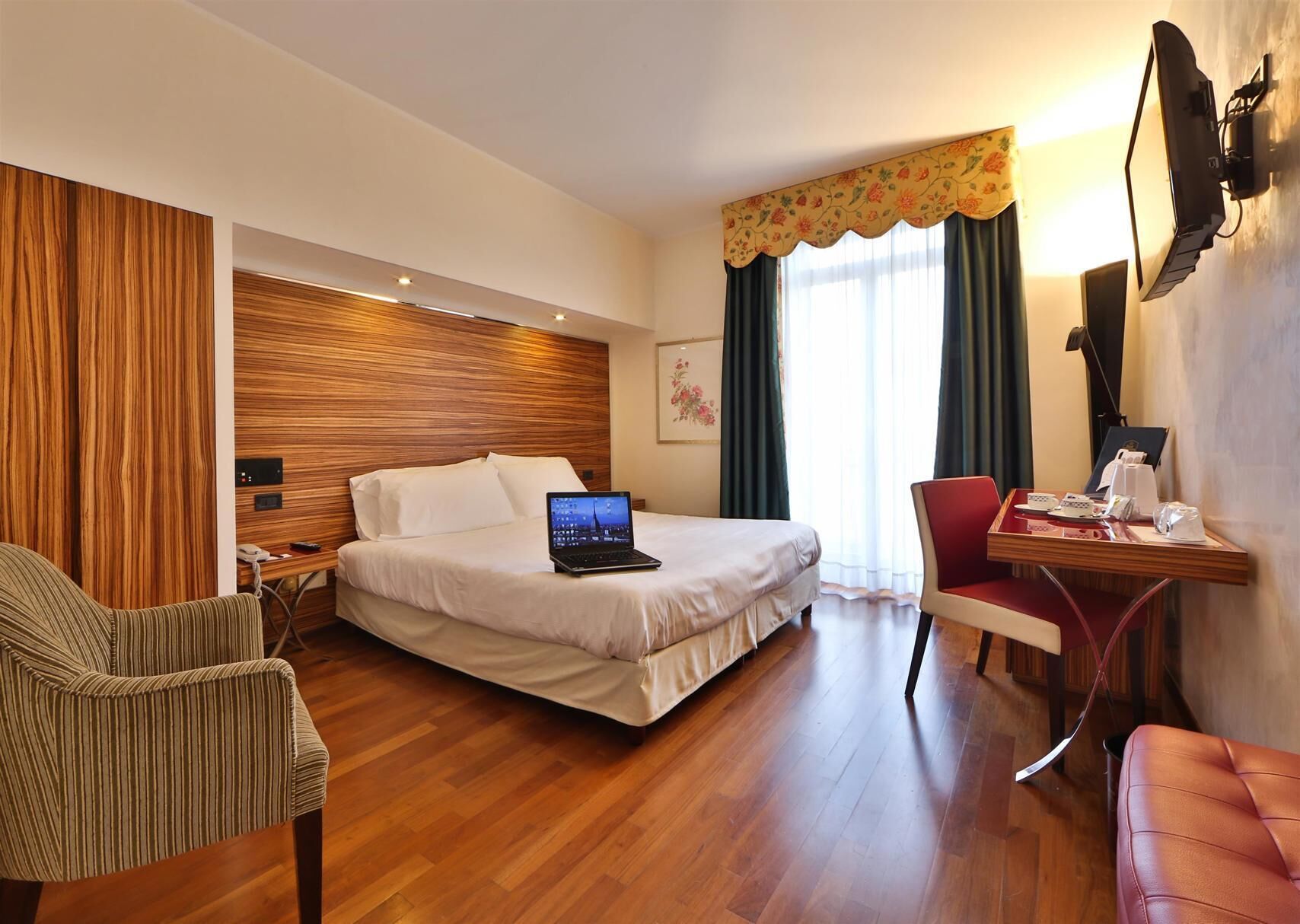 Biancheria da letto ipoallergenica, copriletto in piuma, minibar