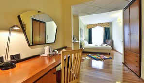 Family Room, Multiple Beds | Hypo-allergenic bedding, down comforters, minibar, in-room safe