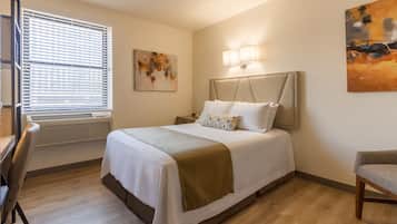 Deluxe Room, 1 Queen Bed, Refrigerator & Microwave | In-room safe, desk, rollaway beds, free WiFi