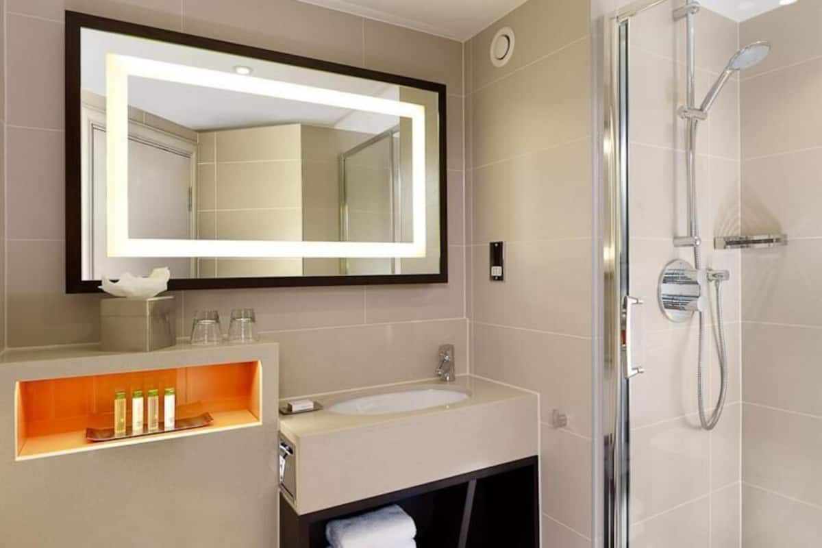 Bathroom | Shower, free toiletries, hair dryer, towels