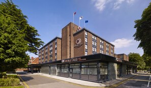 Exterior - DoubleTree by Hilton London - Ealing Hotel (London)