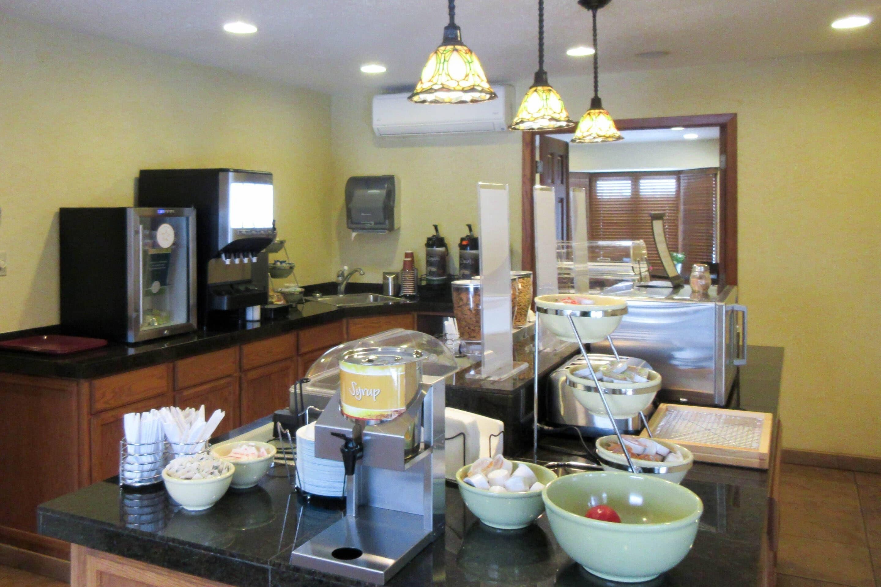 Free daily buffet breakfast