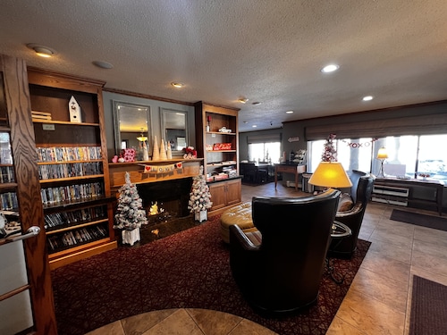 Quality Inn & Suites Detroit Lakes