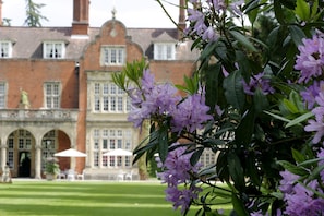 Property grounds - Tylney Hall (Hook)