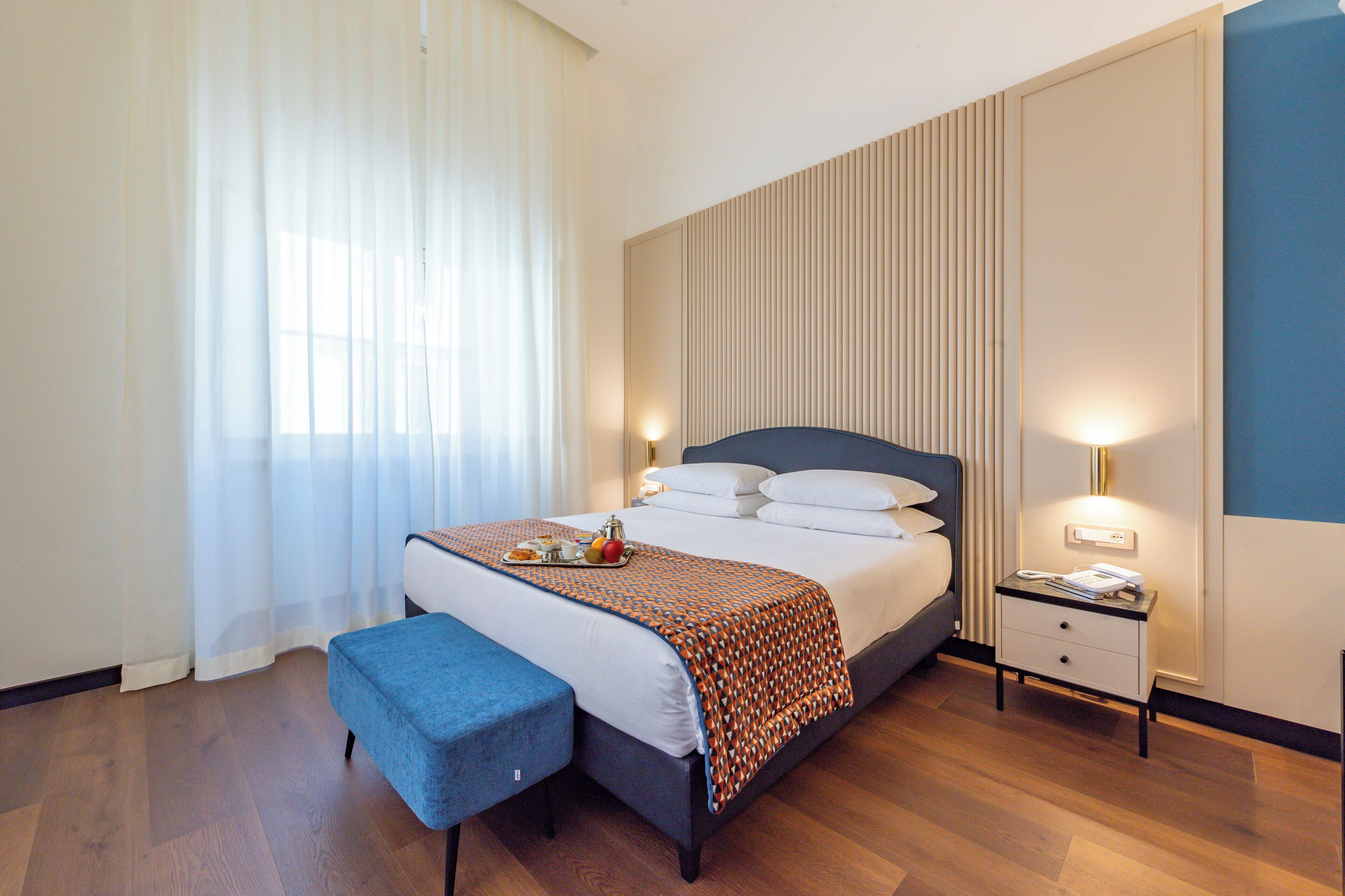 Deluxe-Zimmer, 1 King-Bett, Nichtraucher | Minibar, Schreibtisch, Zustellbetten, kostenloses WLAN