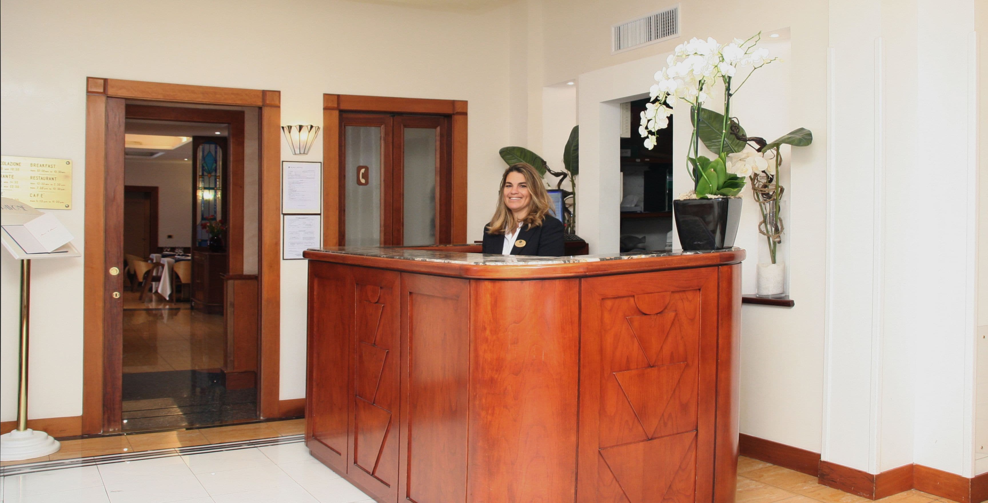 concierge desk