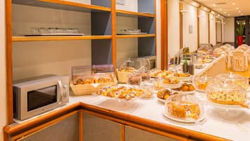 Daily buffet breakfast (EUR 15 per person)
