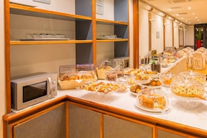 Daily buffet breakfast (EUR 15 per person)