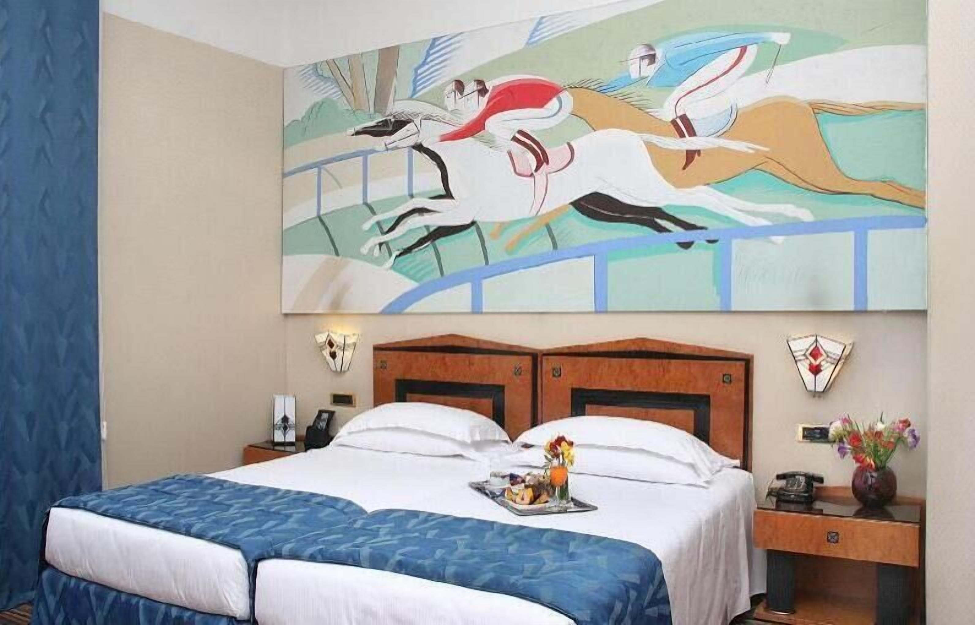 Minibar, desk, rollaway beds, free WiFi