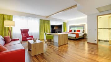 Privilege, Double Room, 1 Double Bed with Sofa bed | Minibar, in-room safe, desk, blackout drapes