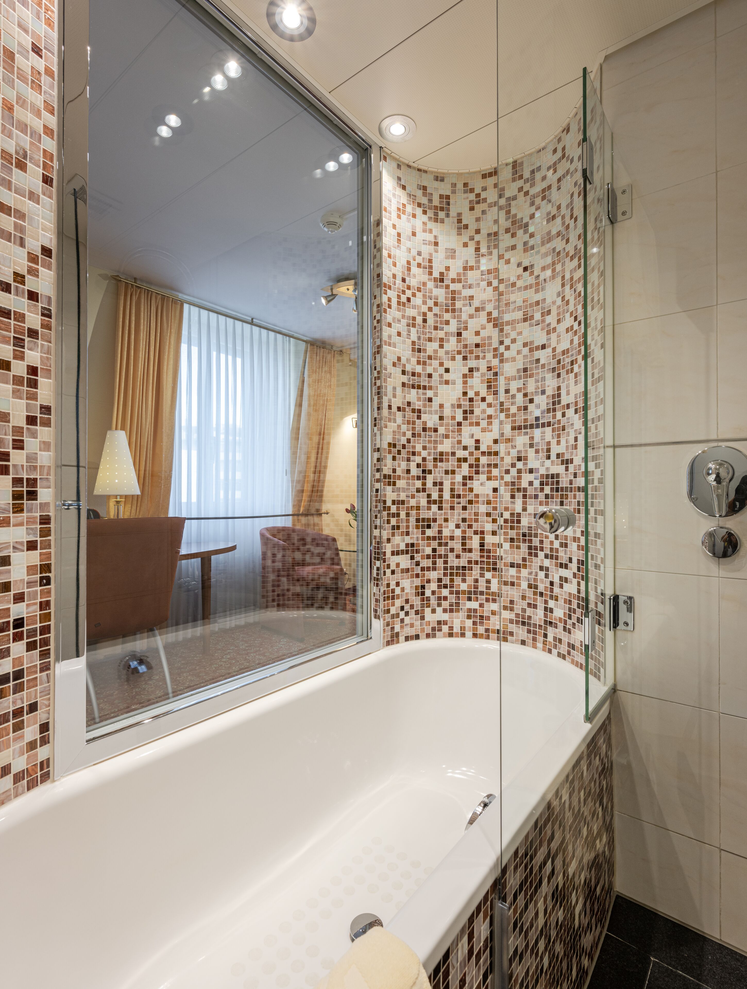 Superior Twin Room, 2 Twin Beds | Bathroom