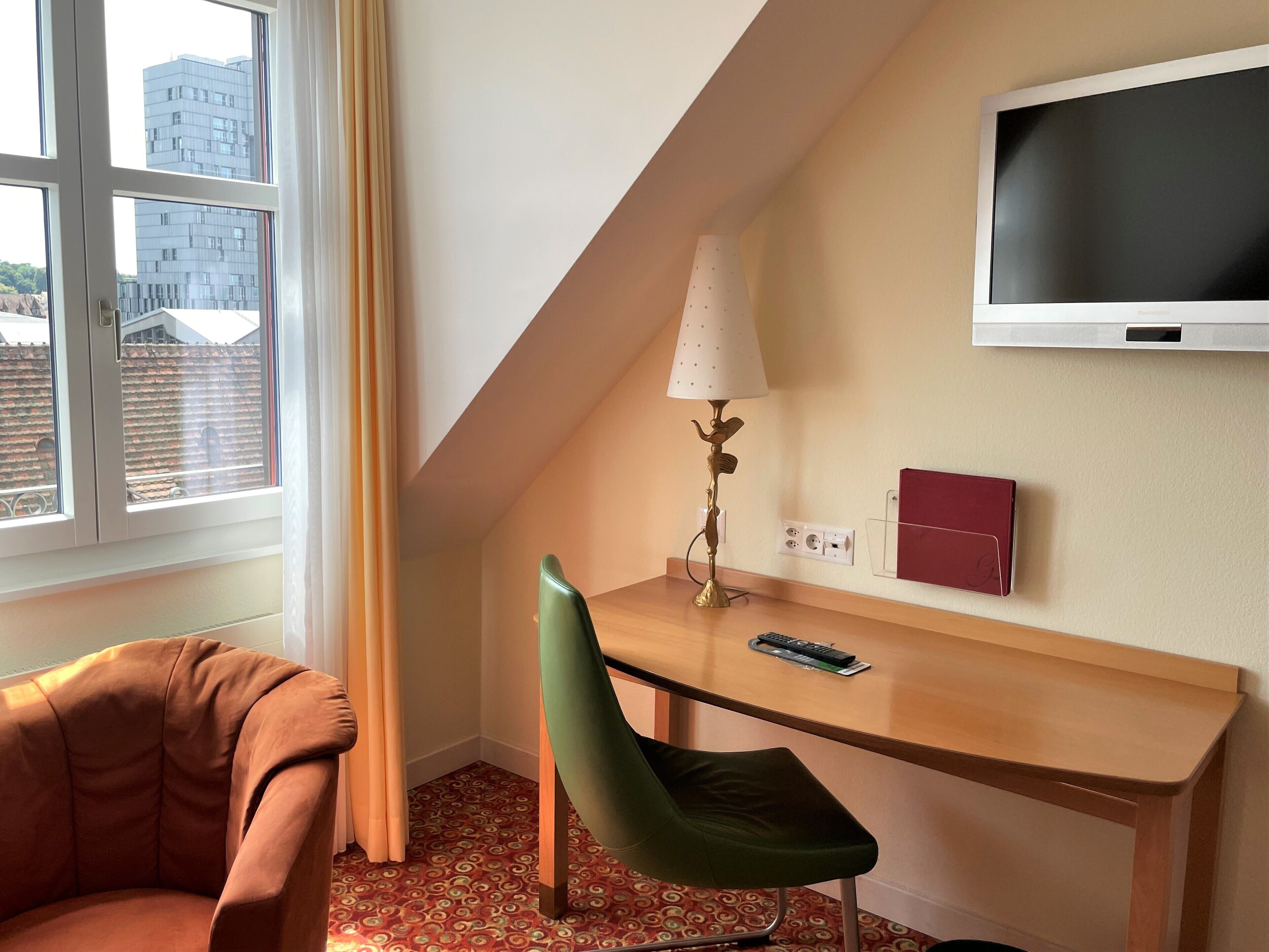 superior twin room, 2 single beds | 1 bedroom, premium bedding, free minibar, in-room safe
