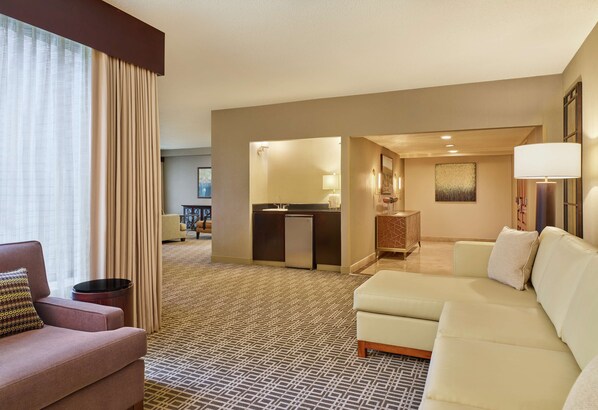 Presidential Suite, 1 King Bed, Non Smoking | Living area