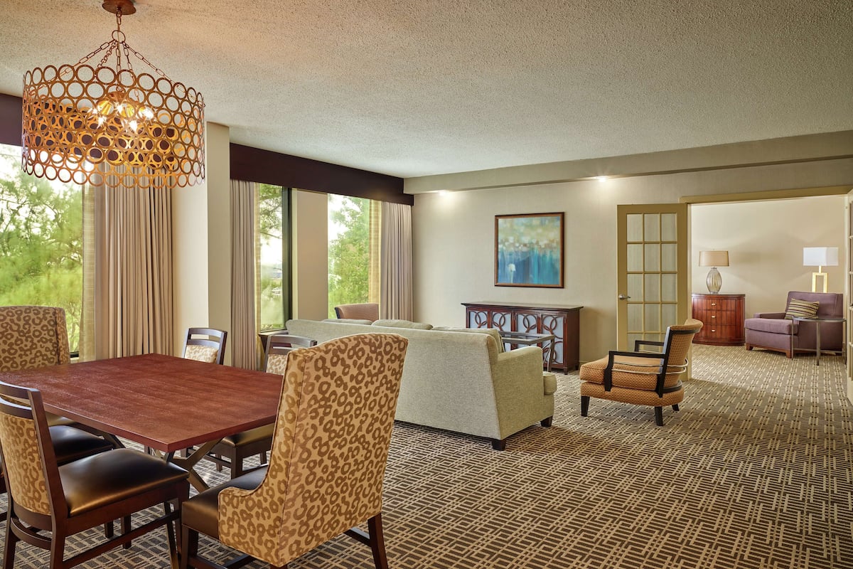 Presidential Suite, 1 King Bed, Non Smoking | Living area | Flat-screen TV