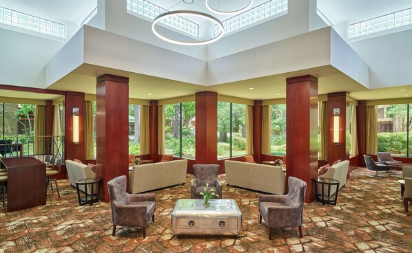 Lobby - DoubleTree by Hilton Houston Intercontinental Airport (Houston)