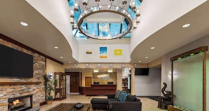 Days Hotel by Wyndham Allentown Airport / Lehigh Valley
