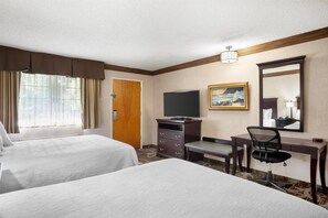 Family Suite, Multiple Beds, Non Smoking, Refrigerator & Microwave
