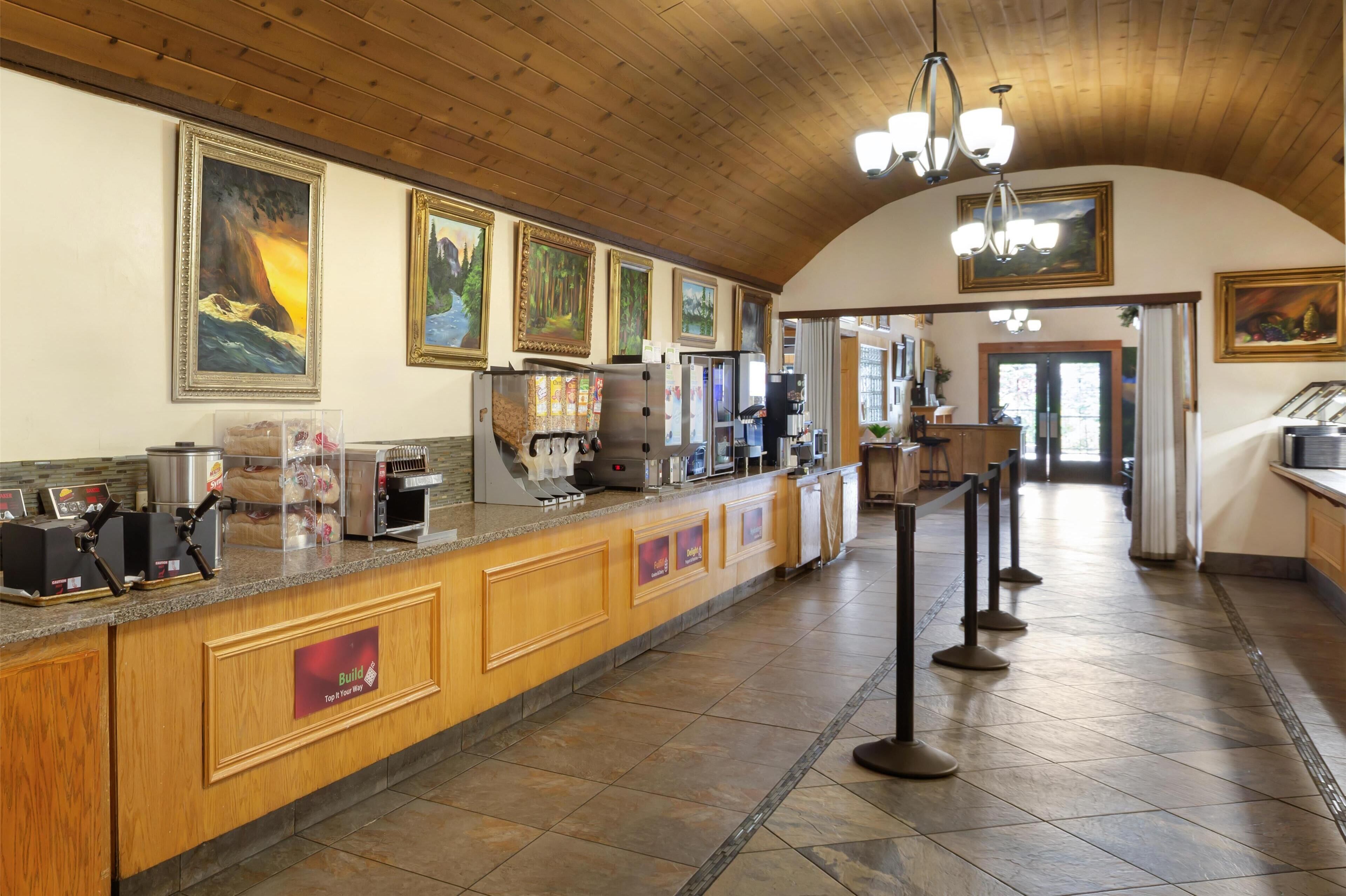 free daily full breakfast