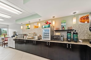 Free daily continental breakfast