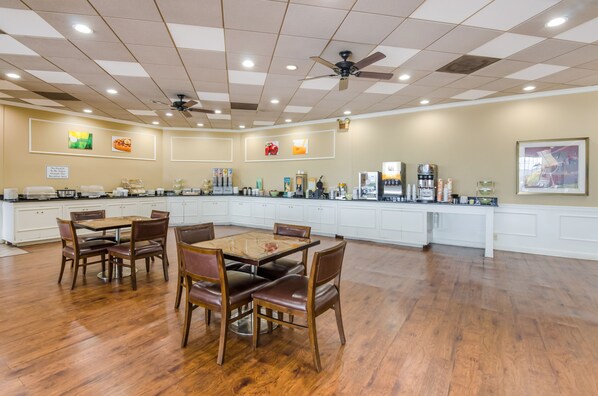 Free daily buffet breakfast