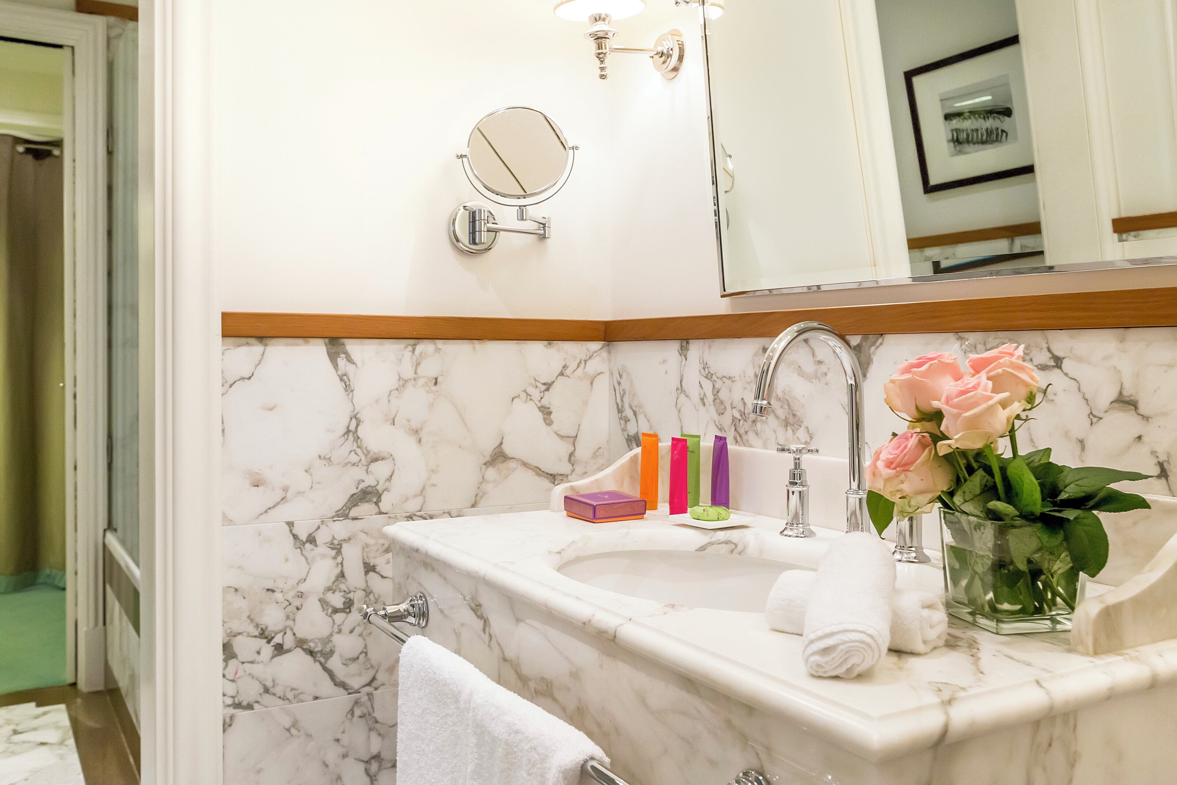 premium bedding, in-room safe, individually decorated