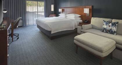 Courtyard by Marriott Norwalk