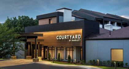 Courtyard by Marriott Norwalk