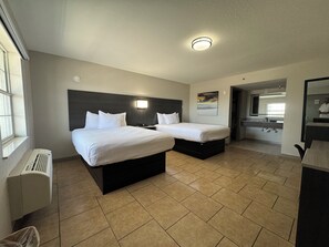 Room, 2 Queen Beds, Non Smoking | Desk, blackout drapes, iron/ironing board, rollaway beds - Travelodge by Wyndham Venice (Venice)