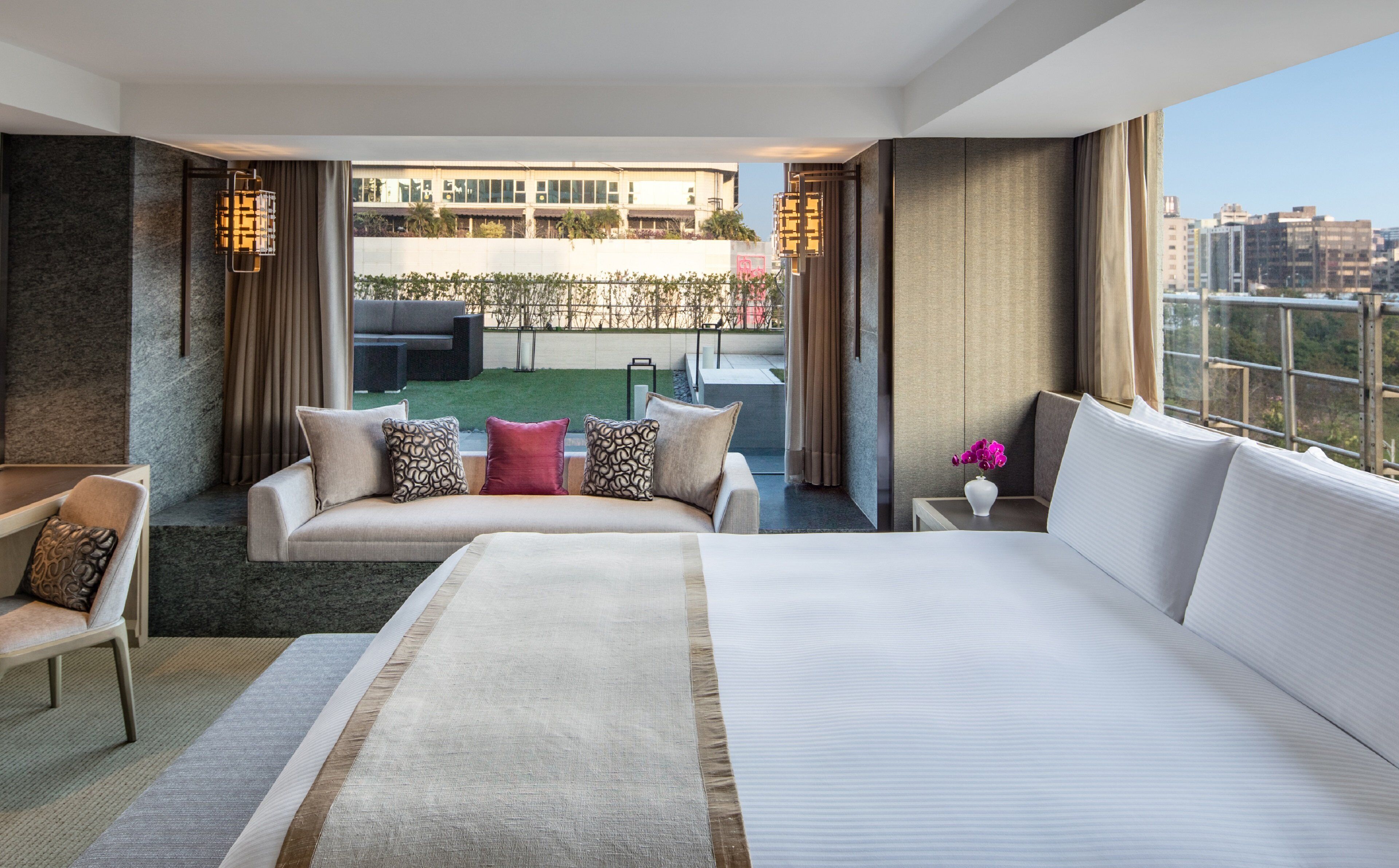 1 bedroom, down duvets, in-room safe, desk