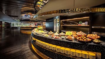 Daily self-serve breakfast (TWD 968 per person)