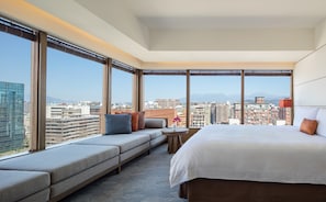 Corner Suite, one King bed | 1 bedroom, down comforters, in-room safe, desk