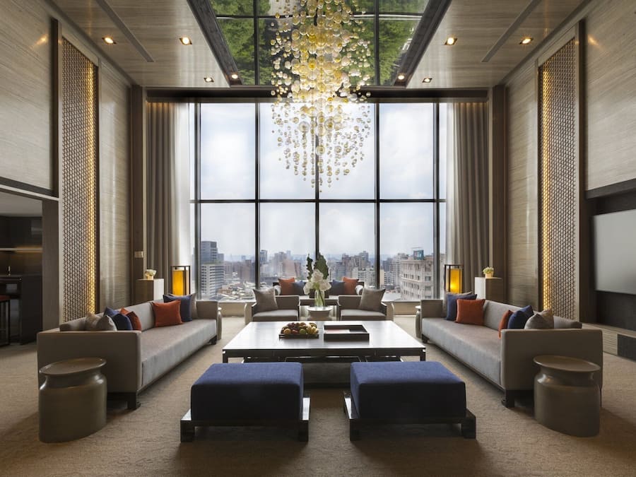 Down comforters, in-room safe, desk, laptop workspace