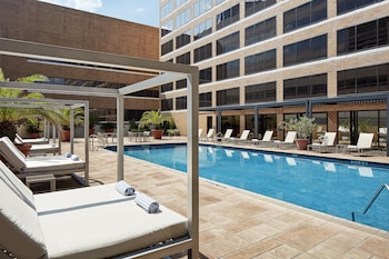 Sundeck at Hilton Houston Plaza/Medical Center