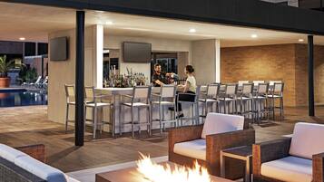 2 barer/lounger og takterrassebar