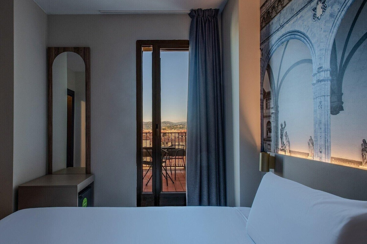 Superior Single Room, Non Smoking, Terrace | In-room safe, desk, blackout drapes, free WiFi