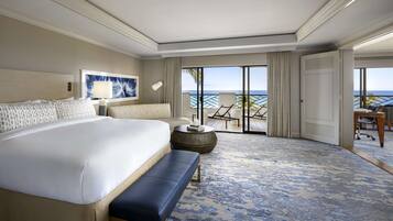 Hypo-allergenic bedding, in-room safe, desk, laptop workspace