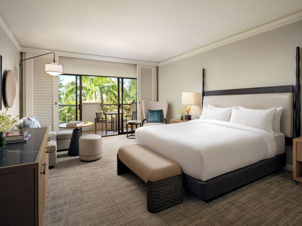 Hypo-allergenic bedding, in-room safe, desk, laptop workspace