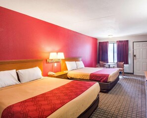 Desk, laptop workspace, rollaway beds, free WiFi - Econo Lodge Wichita Falls Downtown (Wichita Falls)