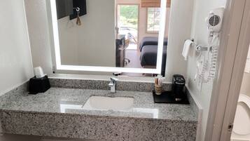 Standard Room, 1 King Bed | Iron/ironing board (on request), WiFi (free), alarm clocks, bed sheets