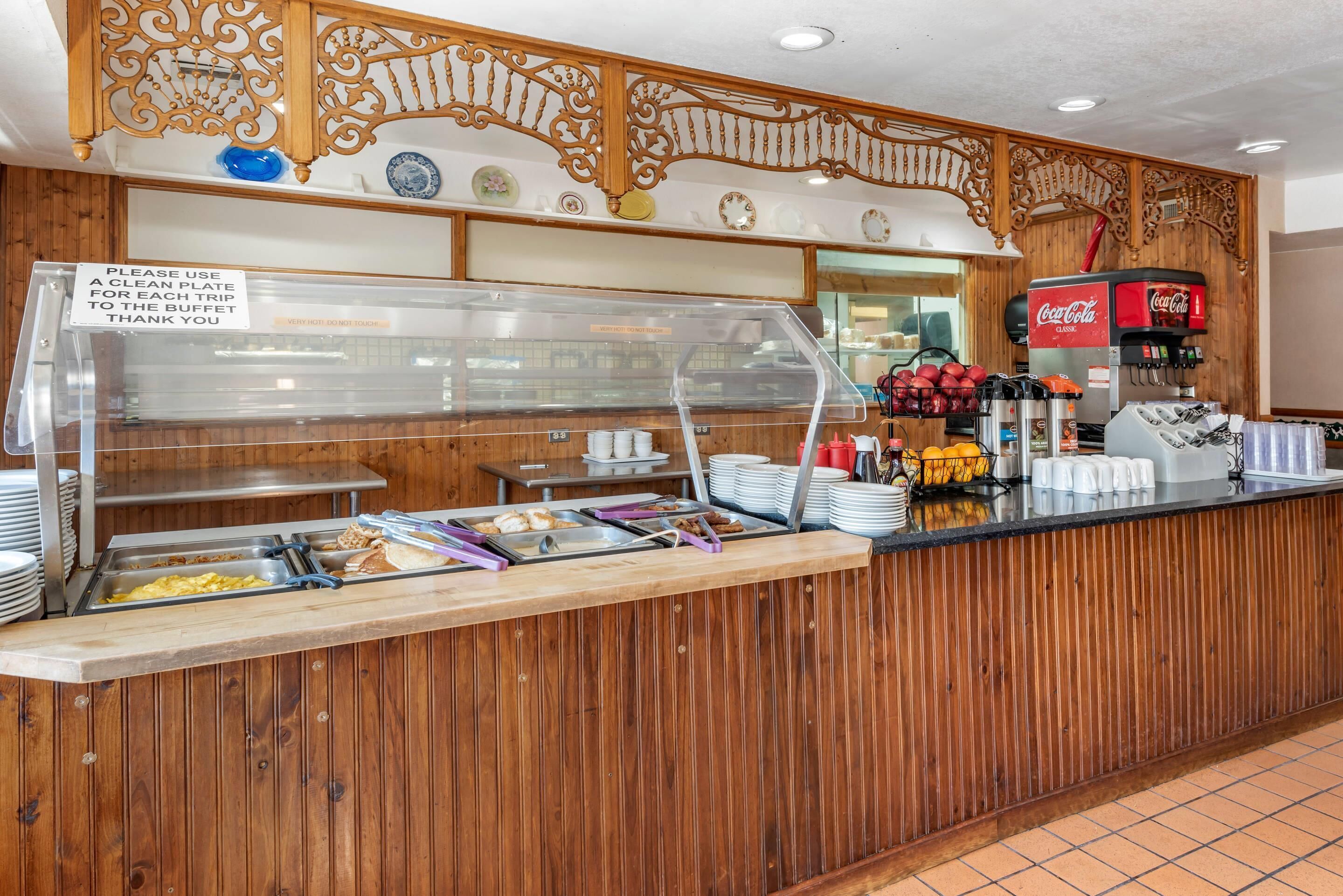 包含每日自助早餐