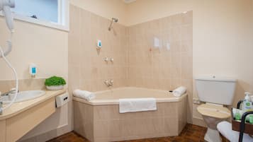Chambre Standard, baignoire à jets (Spa Room) | Chambres insonorisées, fer et planche à repasser, Wi-Fi gratuit