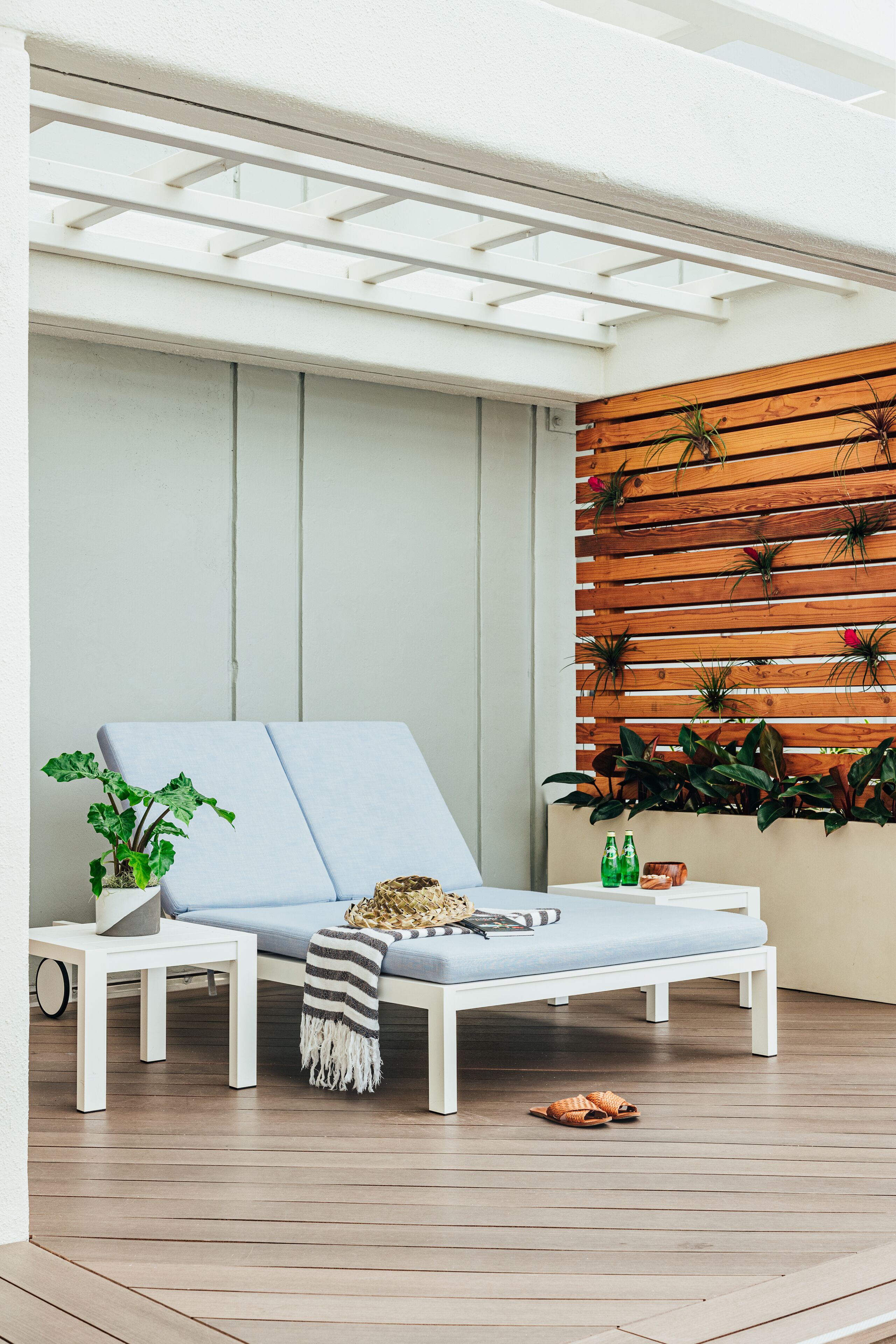 outdoor pool, pool loungers