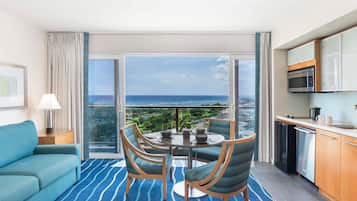 Suite, 1 Bedroom, Ocean View | Premium bedding, in-room safe, desk, blackout drapes