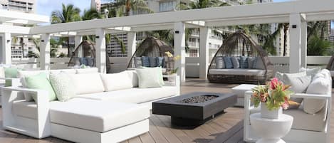 Outdoor pool, pool loungers