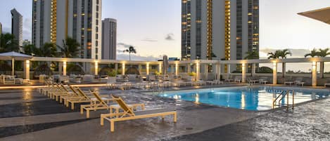 Outdoor pool, sun loungers