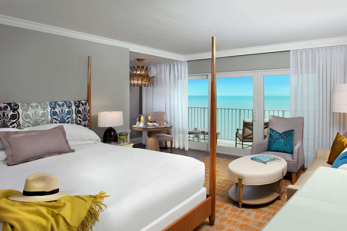 Premium bedding, down duvets, pillow-top beds, minibar
