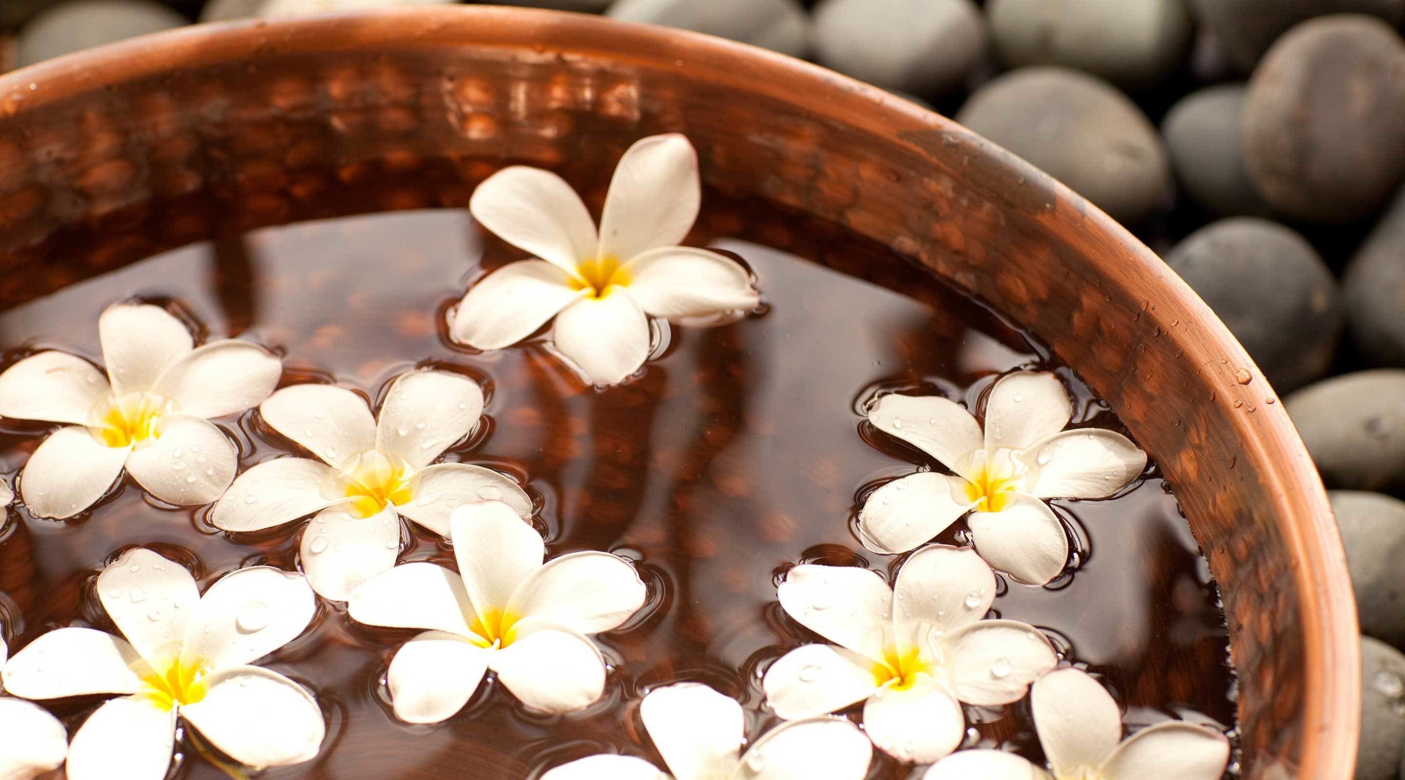 couples treatment room(s), body treatments, aromatherapy