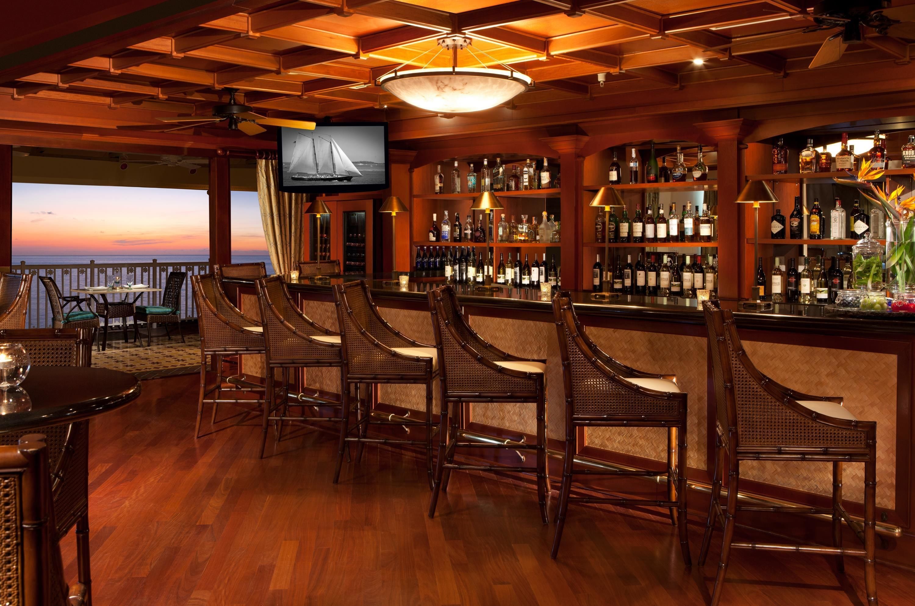 2 bars/lounges, poolside bar, beach bar